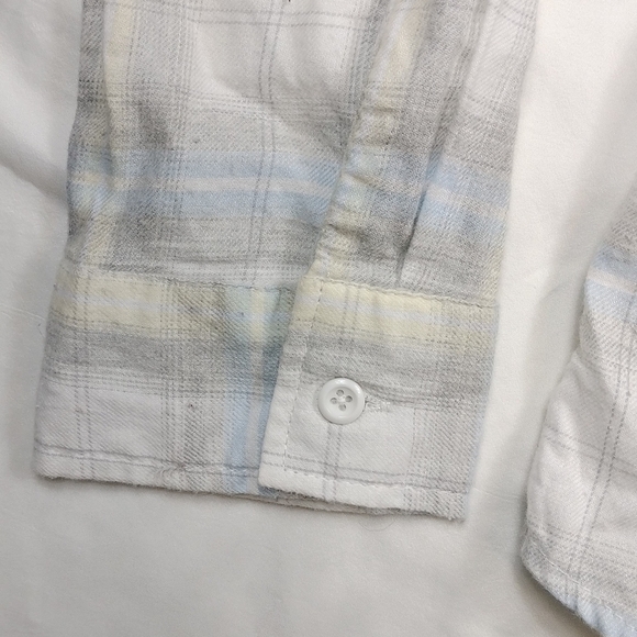 Alexander Jordan women's medium long sleeved button down top - Picture 5 of 8